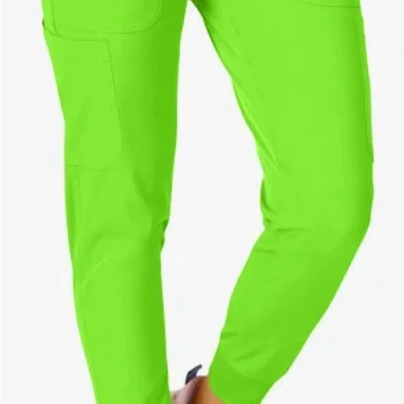 Vibrant Green Ava Therese Scrub Set - Picture 2 of 6